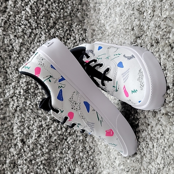 Converse Brand new in the box no lid - Picture 11 of 16